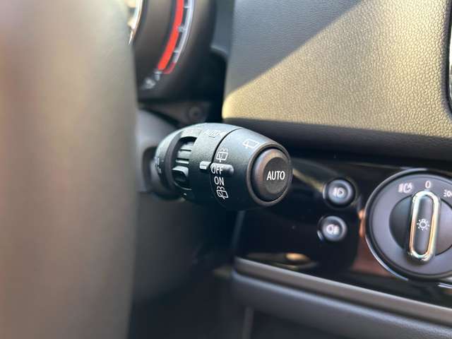 レインセンサー装備しておりますので雨量によって動きます！