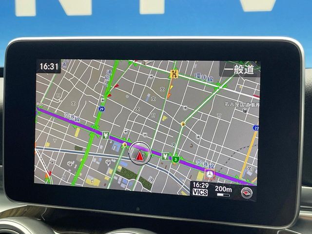 ●純正ナビ:一体感のあるナビは、高級感ある車内を演出してくれます。Bluetooth再生などオーディオ機能も充実しておりますので、運転もより楽しめます♪