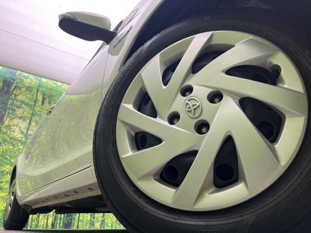 【純正15インチアルミホイール】外観にマッチした純正アルミホイールを装着しております。各種社外アルミホイールや、スタッドレスタイヤも取扱いしております。是非ご相談ください♪