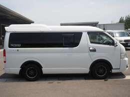 フジカーズジャパン新潟店では常時100台前後の在庫を展示しております。