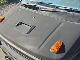 ボンネットウィンカー