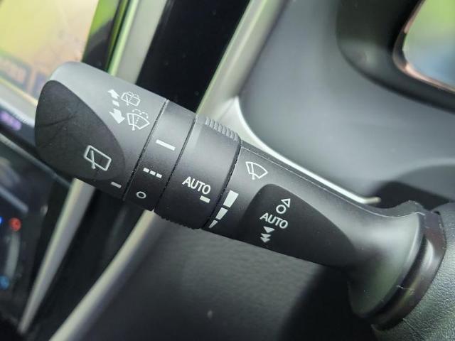 国産車から輸入車まで多様なお客様のニーズのお応えできるように、全国規模で豊富な在庫展開！車のことならWECARSへ！