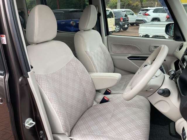 【充実した保証と質の高い整備】中古車は納車前の質の高い整備とメンテナンスが非常に重要です。幅広い保証はもちろん「新車感覚でお乗りいただける」よう、研修をうけた質の高い整備を納車前に実施しています☆