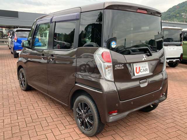 【横滑り防止装置】車輪の回転が止まったまま路面を滑ることを防ぎます！ドライバーが意図した方向に車を保ってくれるので安心ですね！