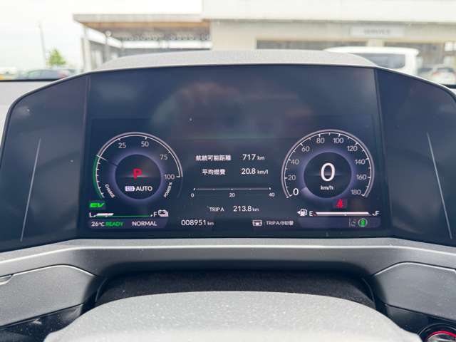 当店試乗車　距離少なめ　新車保証あり　おすすめの一台です♪