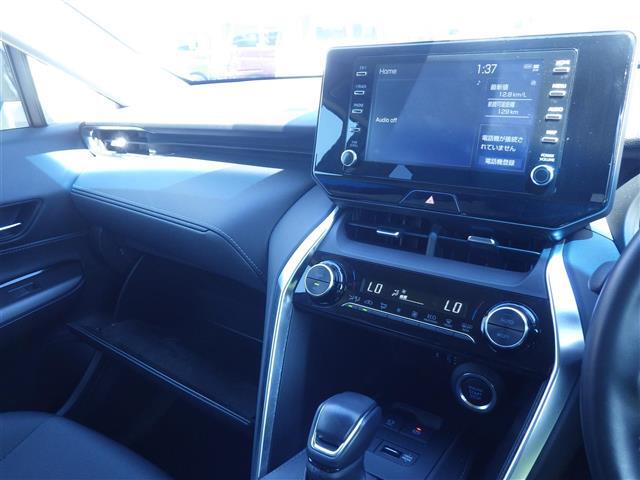 【グローブボックス】『グローブボックス』の画像になります。車検証ケースや日頃使う小物類の収納に便利ですね！