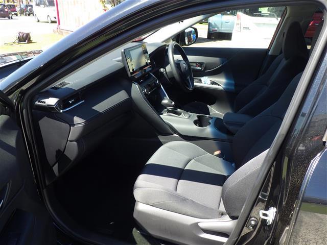 【助手席】『助手席周辺』の画像になります。写真の内容に関してご不明点、ご質問等がございましたらお気軽にガリバー店舗までお問い合わせください。