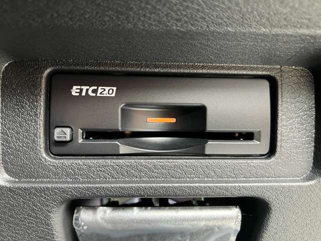 ETCも勿論付ています。これで高速道路の料金所もノーストレス。ノンストップで通過します。