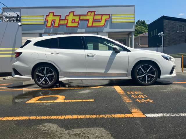 【KMGホールディングスとは】西日本で約80店舗を運営しています☆70年以上自動車を販売してきたノウハウでお客さまの車選びを大切にサポートさせていただきます☆是非質の高い接客を体験してみてくださいね☆