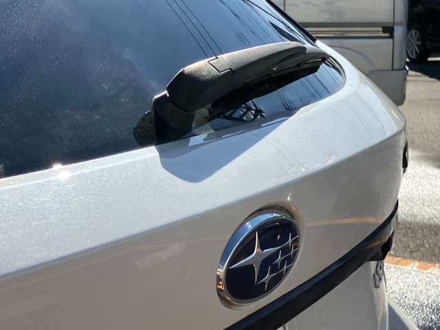 【ABS】急ブレーキをかけた場合でもタイヤがロックしないので，車の進行方向が安定し，障害物を回避しやすくなります！安心ですね☆