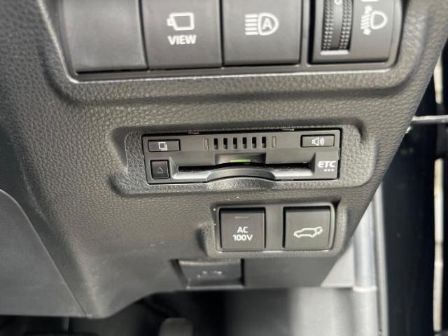 お車に合わせて無料保証以外にも、保証範囲、期間、距離を拡充させた有料保証もご用意しております！中古車の購入が初めてで不安・・・というお客様もご安心ください！