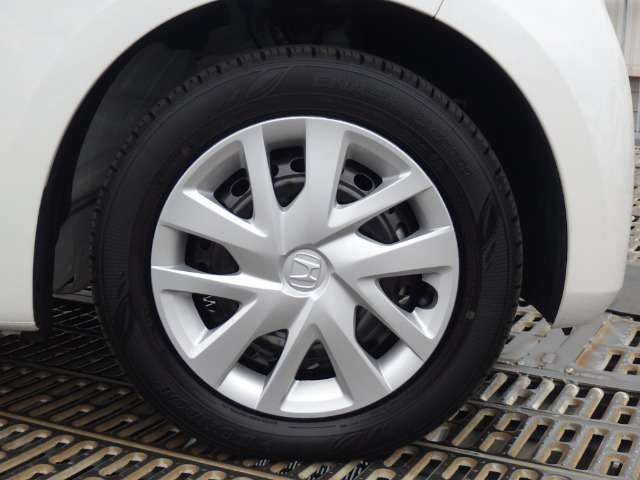 ★スチールホイール★価格もお求めやすく、衝撃に強いスチールホイール！