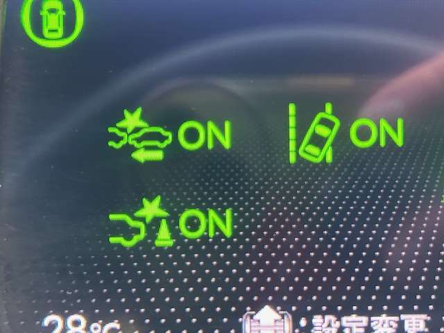 自動衝突被害軽減ブレーキ搭載車です！障害物センサーも付いてます！