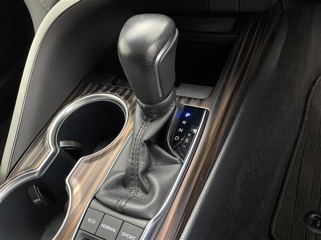 【シフトレバー】シフトも操作しやすく快適なドライブを楽しんでいただけます！