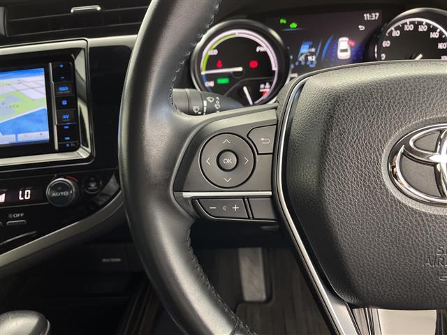 【ハンドル】軽い力で扱いやすいハンドルです。目立つ傷やスレなどなく綺麗な状態です！除菌プランいれていただくとさらに快適に！清潔なお車はお子様にも安心ですね！