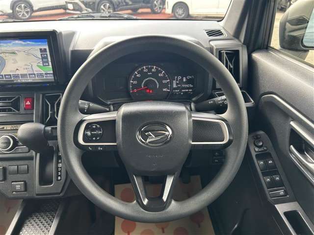 営業時間は　9：30～18：00です。　お気軽にご来店下さいませ。来店される前にお電話頂けると幸いでございます。　083-252-3040