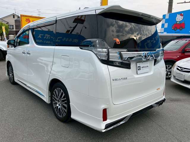 ☆弊社の工場は近畿運輸局認証の自社整備工場です。安心してお乗り頂けるよう法定点検・整備を行います☆