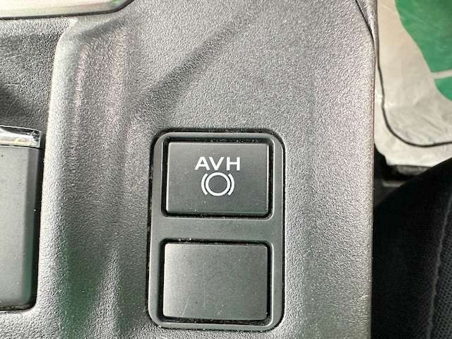 AVH(オートビークルホールド）搭載！長い信号待ちや渋滞時など、通常はブレーキペダルを踏み続けなければならないようなシーンで、ブレーキペダルから足を離しても自動的に車両の停止を保持してくれます！