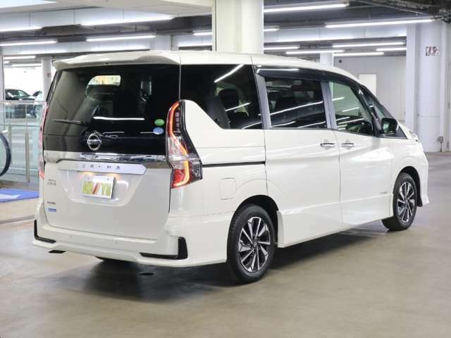 ☆修復歴表示を自社基準では無く、公的機関「（財）日本自動車査定協会」の基準を採用し、全車に修復歴の有無や箇所、程度を明記☆