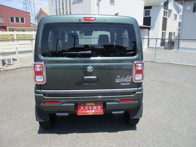 バックドアは開口部が広いので荷物の積み下ろしに便利です☆