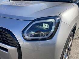 【オートライト】ヘッドライトのオンオフを自動で切り替えてくれる便利な機能です。トンネルを走行する際も自動で転倒致しますので、ライトの操作をしていただく必要は御座いません☆