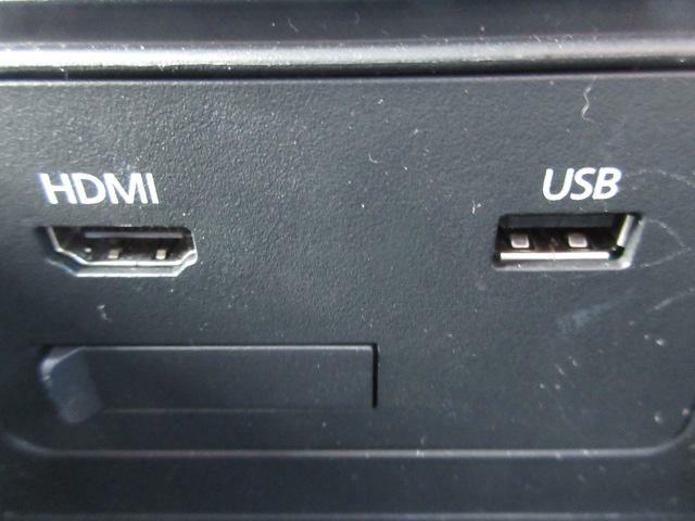 CD/DVDのほか、USB接続ポートにHDMI端子を装備しています。スマートフォンやミュージックプレーヤーなどの接続に最適です。もちろんブルートゥース接続にも対応しています！