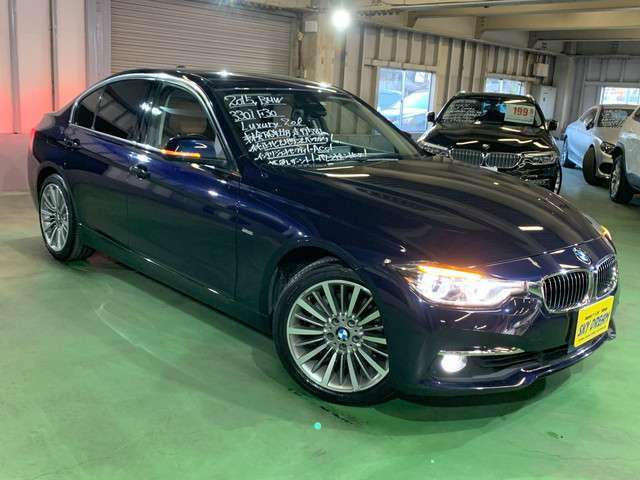 ★BMW 330i F30 後期型 ラグジュアリー 2.0L 入庫です！●インテリジェントセーフティ（衝突警告・歩行者警告）！●車線逸脱警告！●アダプティブクルーズコントロール！●茶色レザーシート！