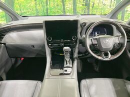 【メーカーオプション】左右独立ムーンルーフ/デジタルインナーミラー/カラーヘッドアップディスプレイ・タッチトレーサーオペレーション/トヨタチームメイト/ユニバーサルステップ/後席モニター（DLOP）