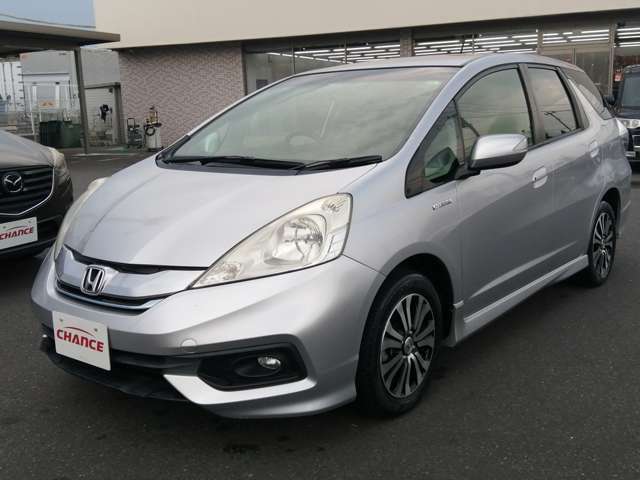チャンスではお車の販売、整備や修理だけではないんです！車検や鈑金塗装、レンタカーの貸し出し、自動車保険の加入まで全てをサポート致します！！お車の事で困ったことがあれば何でもお気軽にご相談ください。