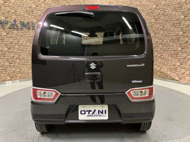 ■親切・丁寧な接客をお約束■　初めてお車のご購入を検討されている方や、お車についてあまり詳しくない方にも分かりやすい接客を心掛けております。女性営業スタッフも在籍！購入に不安がある女性の方もぜひ♪