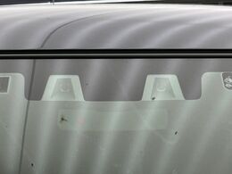 【スズキ　セーフティサポート】走行中に前方の車両等を認識し、衝突しそうな時は警報とブレーキで衝突回避と被害軽減をアシスト。より安全にドライブをお楽しみいただけます。