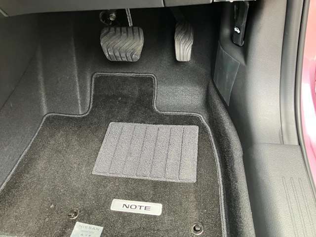 ◆運転席フロアマット◆