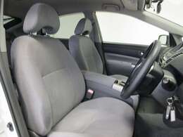 清潔で広々した座席です。是非、現車を見て体感してみてください。