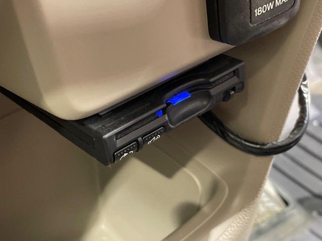 【ETC】高速道路の料金所をストレスなく通過！話題のスポットやサービスエリアに多い「スマートIC」利用時は必須のアイテムです。当店でセットアップを実施、ご納車当日からすぐにご利用いただけます！