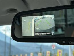 こちらバックミラー周りのの写真になります。割れ・破損等ありませんので、ご安心ください。中古車になりますと、ミラーは結構くすんで汚れていることが多いですが、くまなく清掃しておりますので、ご検討はお早めに