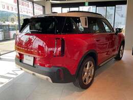 【ご納車後について】遠方のお客様はお住まいのエリアのMINIサービス工場にてメンテナンスを受けて頂けます。保証も現地MINI正規ディーラーであればご対応できますのでご安心下さい。