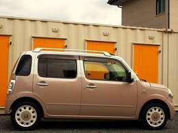 運転席側サイドも目立つ大きなキズやヘコミはございません！！