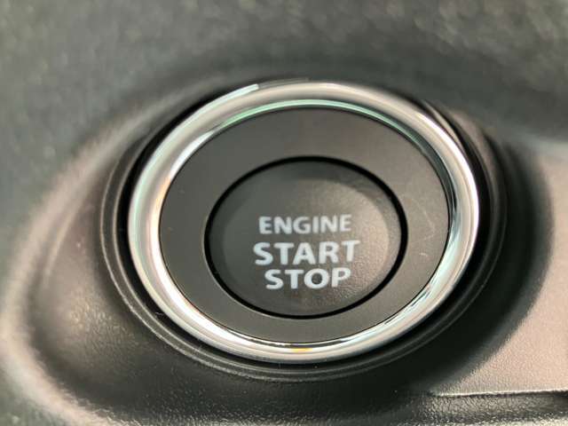カギが車内にさえあればボタンひとつでエンジンの始動・停止ができます！