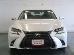 ワイド＆ローのスタイルで走行安定性もばっちりです。運転しやすくロングドライブも安心です。