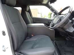 新車時よりカバーをつけて乗っておりましたのでシートすれ等は一切ございません