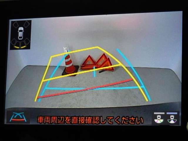 バックガイドモニターを装備してます、車庫入れもラクラクです。
