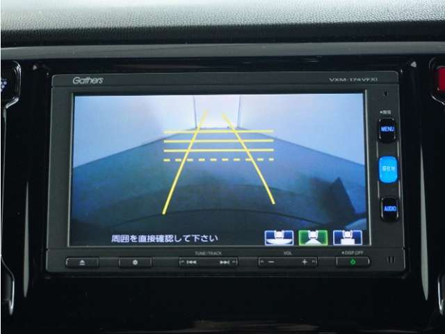 ◆バックカメラ◆リバースにするだけで映ります、後方の安全確認や、狭い駐車場での車庫入れ、雨の日や夜間など視界の悪い時に便利です！安全にバックする為には欠かせない装備です。