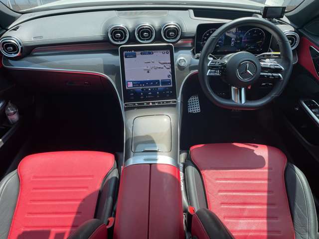 LIBERALAは、輸入車選びの新たなスタイルを提案するインポート・セレクト・ブランドです。オーナー様となる方がクルマから直接感じる感性を第一にした、最良の一台との出会いをコーディネートいたします。