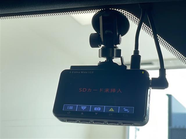 【　ドライブレコーダー　】運転中の記録を残します。事故などを起こした起こされた時の証拠を残します。