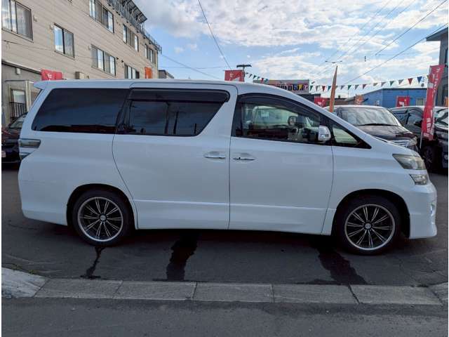 在庫にはないお車も全国の仕入会場からあなたにピッタリなお車をお探しします！探せない車はありません！お店ラインからもお問い合わせ可能です！ラインID:@100girpまでお気軽にどうぞ♪