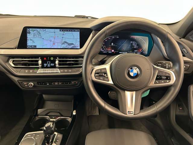 安心してカーライフを始めていただく事ができるよう、納車前にディーラー整備工場もしくは熟練メカニックが在籍する整備工場にて点検を行ない、必要な整備を実施致します。