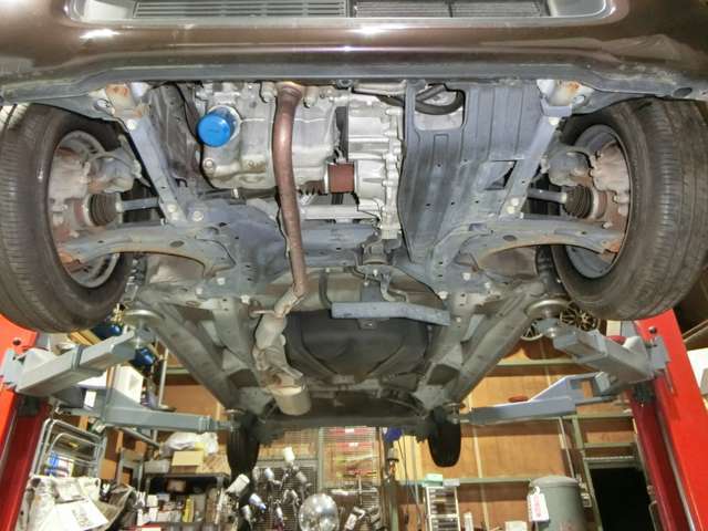 下回り、サビや凹みはなさそうです。