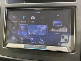 【ナビゲーション】目的地までしっかり案内してくれる使いやすいナビ。Bluetooth接続すればお持ちのスマホやMP3プレイヤーの音楽を再生可能！毎日の運転がさらに楽しくなります！！