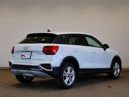 Audi Q2 35 TFSI advanced/LEDヘッドライト/アルミホイール 5ダブルスポークデザイン 7J×17