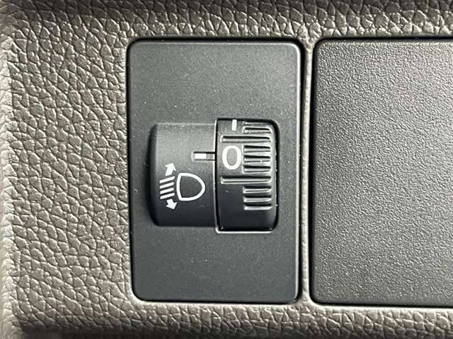【運転席操作部】快適なドライブを楽しむための機能が装備されています！運転席から触れるので、使いやすいです！除菌プランいれていただくと、さらに清潔で安心していただけます！